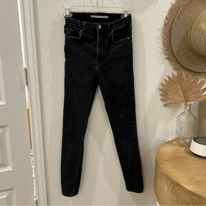 Black ZARA skinny jeans